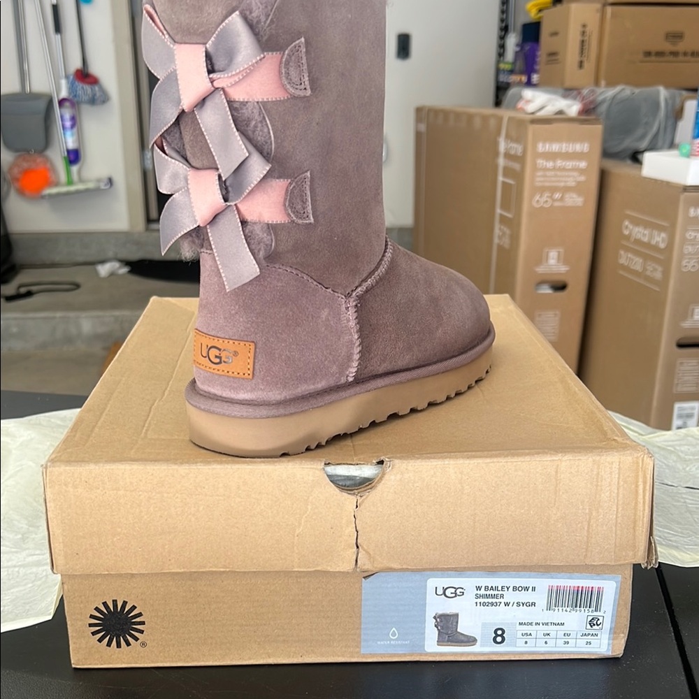 UGG Bailey Bow II Boots women size 8